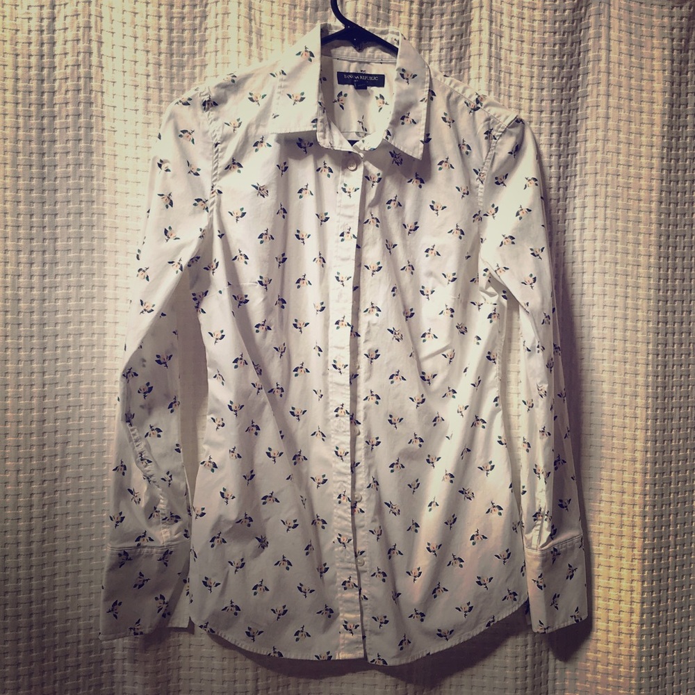 Banana Republic Riley shirt size 2